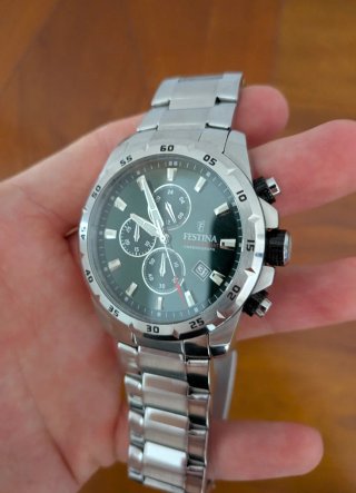 Reloj Festina Cronógrafo cara verde