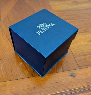 Reloj Festina Cronógrafo cara verde