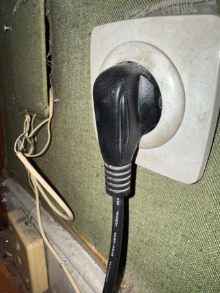 Lámpara halógena retro cromada de 500 W ajustable.