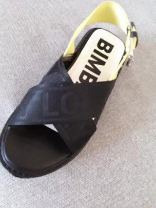 Sandalias Bimba y Lola Negras y Amarillas