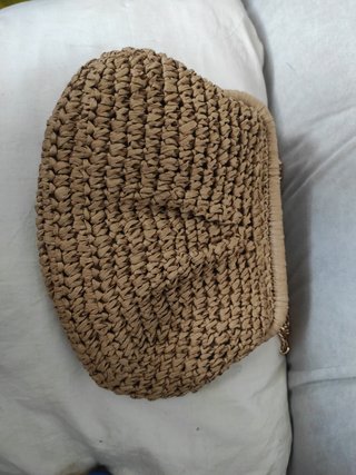Bolso de rafia trenzada dorado