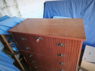 Cómoda de madera con 6 cajones