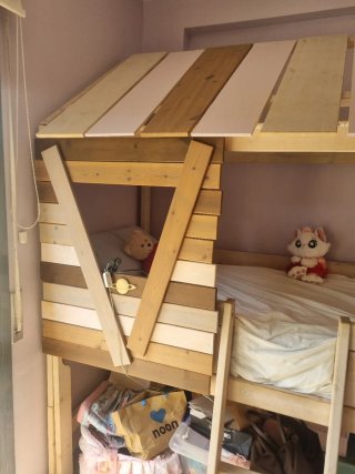 Cama infantil tipo cabaña