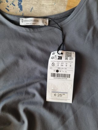 Vestito lungo grigio con drappeggio