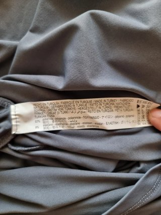 Vestito lungo grigio con drappeggio