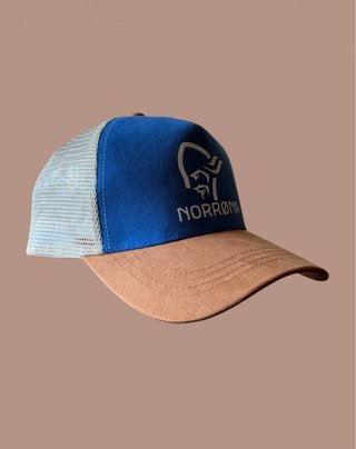 Gorra Trucker Norrøna azul y marrón