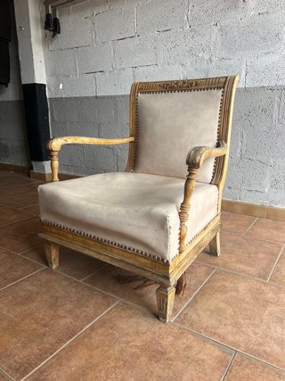 Sillón antiguo de piel