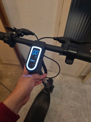 Patinete eléctrico negro