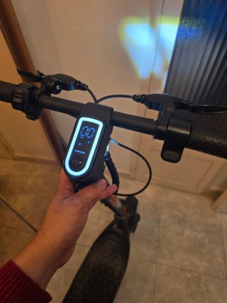 Patinete eléctrico negro