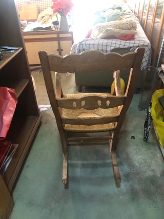 Mecedora de madera y tela