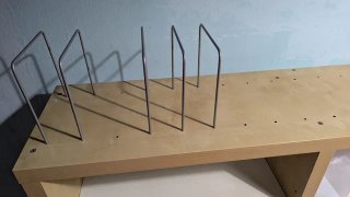 Escritorio ordenador Ikea madera y metal