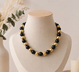 Collar Bolas Doradas y Negras