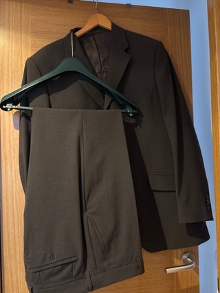 Traje hombre marrón talla 46