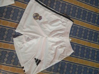 Conjunto Real Madrid Adidas Blanco y Dorado