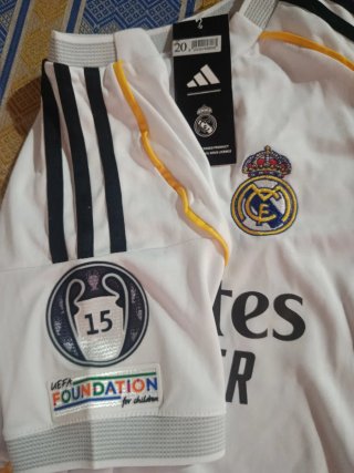 Conjunto Real Madrid Adidas Blanco y Dorado