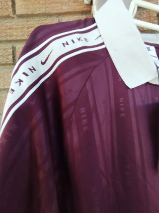 Camiseta Nike Manga Corta Rayas Morado Blanco