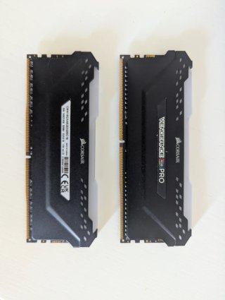 Corsair Vengeance RGB PRO 16GB (2x8GB) DDR4 3200MH