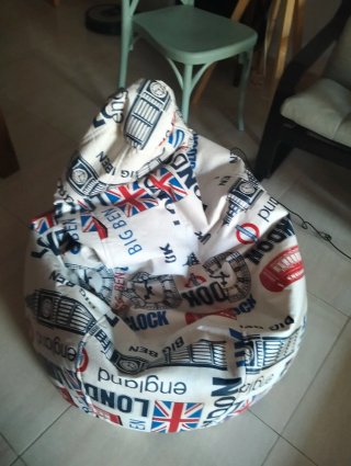 Puff estampado Londres