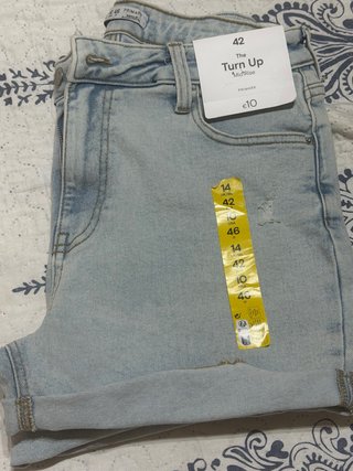 Pantalón corto Primark Talla 42