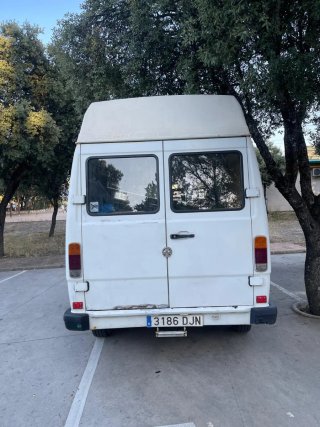 Mercedes-Benz 207d 1985