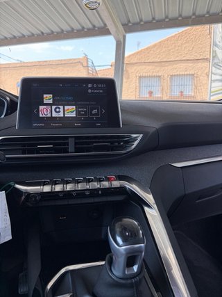 Peugeot 5008 2017