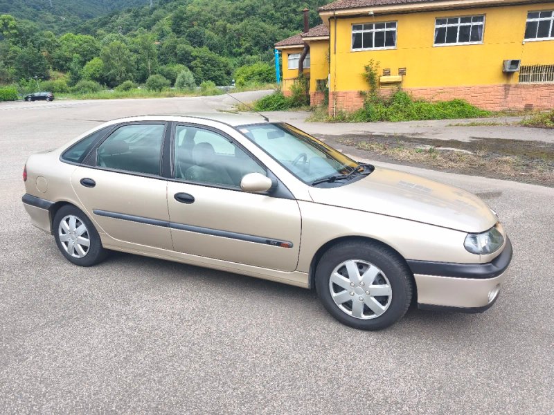 Renault Laguna 1999 - foto 1