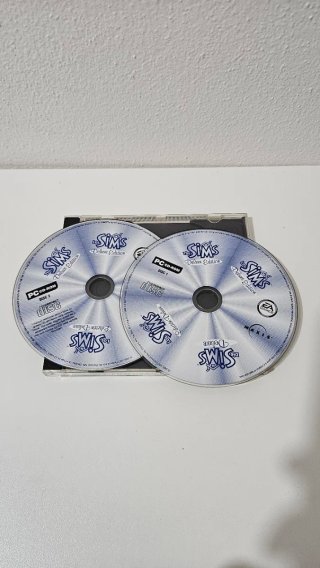The Sims Deluxe Edition PC CD-ROM
