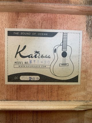 Ukelele Tenor KAI KTI-30 de Mango.
