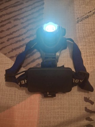 Linterna frontal LED recargable 10W