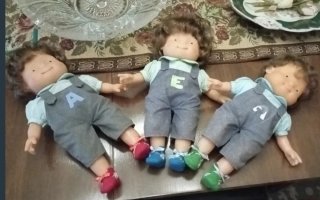 Muñecas Trillizas de famosa