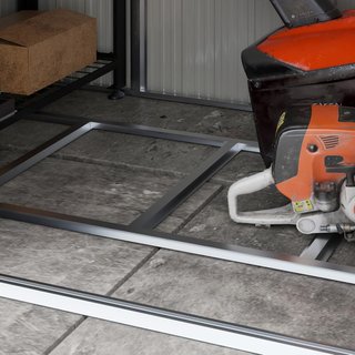 Caseta de Jardín 2.7M² de Acero Galvanizado con Estantes Ajustables, Salidas de Aire, Cobertizo de Jardín con Cerradura, Techo Inclinado, Doble Puertas Correderas Bloqueables, Gris Oscuro