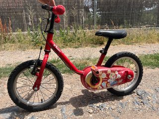 Bicicleta infantil roja Btwin