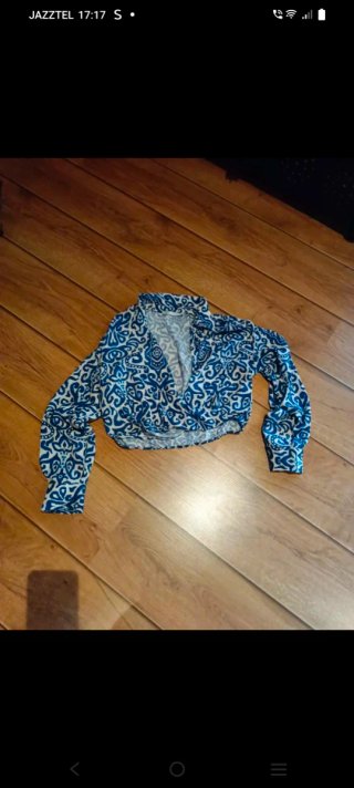 Camisa Crop Zara Azul y Blanco