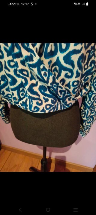 Camisa Crop Zara Azul y Blanco