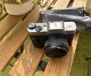 Cámara 4K Ultra HD con funda