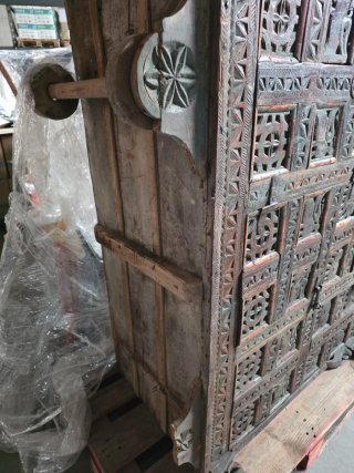 Cofre Nupcial Antiguo Tallado