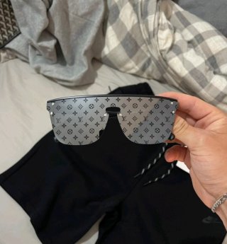 Occhiali da sole Louis Vuitton Monogram Neri