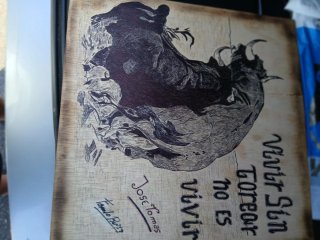 Pintura en tinta en madera