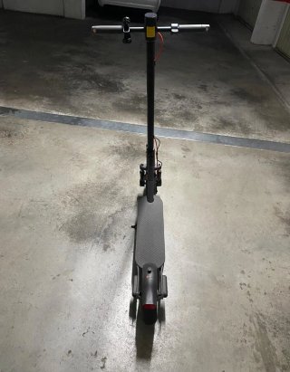 Patinete Eléctrico Xiaomi casi NUEVO sin uso