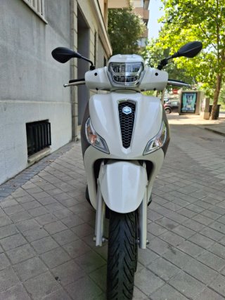 Piaggio Medley 125 perfecta transferencia incluida