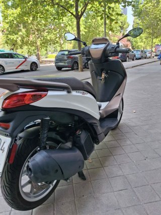 Piaggio Medley 125 perfecta transferencia incluida