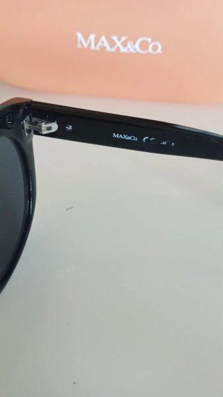 Gafas de sol Max&Co negras