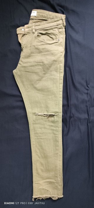 Pantalón Pull&Bear verde oliva/caqui