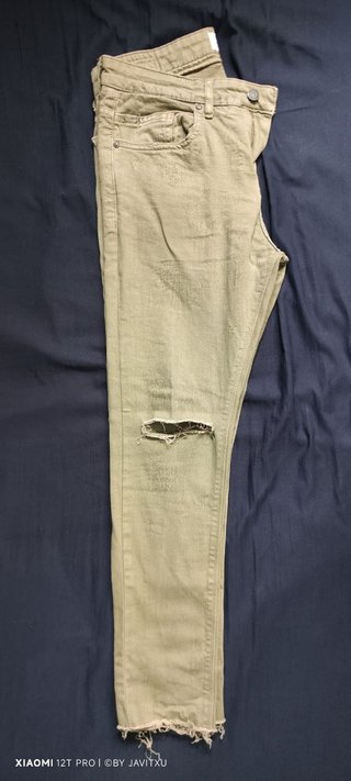Pantalón Pull&Bear verde oliva/caqui