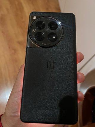 OnePlus 12 512GB con detalle  Funcion perfecta.