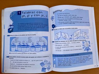 5,5€ por todo. 2 cuadernos de ortografía primaria
