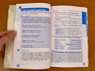 5,5€ por todo. 2 cuadernos de ortografía primaria