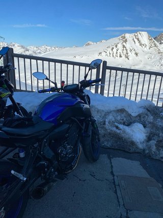 Yamaha MT-07 Naked Azul/Negro