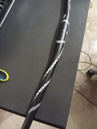 Manubrio MTB Race Face Atlas Flat 785mm