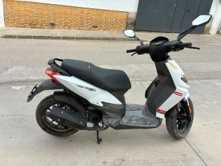 Derbi Variant 49cc Blanca